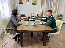 Мэр Челябинска Котова встретилась с бойцом СВО