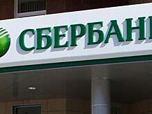 Россияне начали возвращать валюту в банки