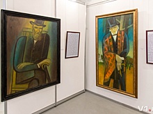 «За мной, читатель!»: в Волгограде завершается выставка портретов Глеба Вяткина