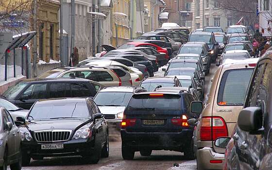 Какой должна быть ширина полосы для движения автомобилей?