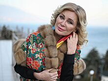 Цыганова заступилась за исполнившего патриотические песни Фомина