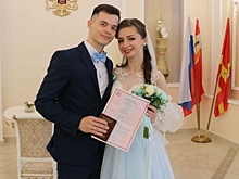 В ЗАГС с сурдопереводчиком: в Челябинской области поженили слабослышащую пару