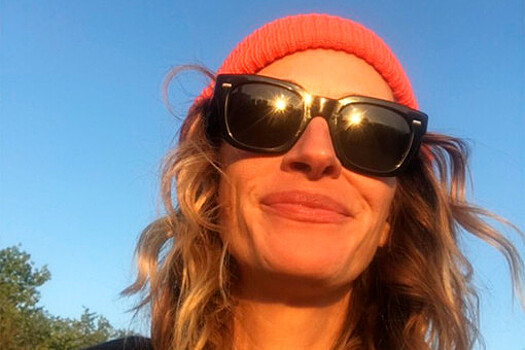 Джулия Роберт опубликовала редкое селфи в День благодарения