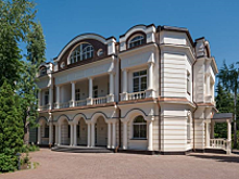 Коттедж на Рублевке предлагается в аренду за 4,5 млн рублей