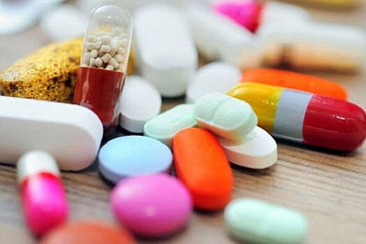 Запасы лекарств в аптеках и больницах раскрыл глава Минздрава