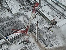 На производстве гексена в Нижнекамске установили габаритное оборудование высотой с 18-этажный дом