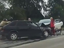 В Арамиле в тройном ДТП пострадали два человека (ВИДЕО)