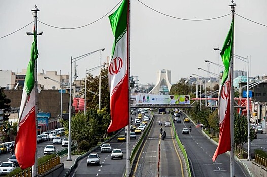 Нефтяные цены упали на слухах о возможном смягчении санкций США против Ирана