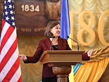 &laquo;Тянет на место преступления? Печеньки ядовитые были» — Нуланд едет в Киев