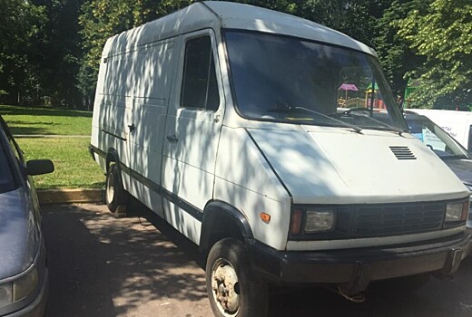 Уникальный фургон УАЗ-НАМИ продают в Москве