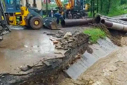 МЧС: в Слюдянском районе Иркутской области закрыли дорогу к Теплым озерам