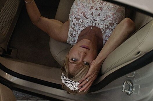 Дженнифер Энистон в образе королевы красоты в трейлере к фильму «Пышка»