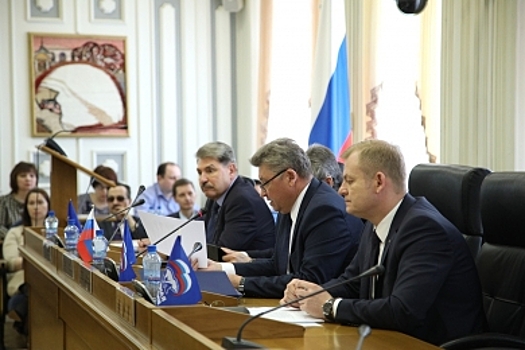 Костромские областные депутаты составили собственный план реализации послания Президента