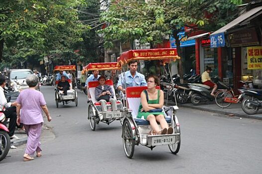 В Хюэ оштрафовали велорикшу, завысившего стоимость поездки