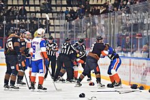 ВХЛ дисквалифицировала двух игроков ХК «Южный Урал» после потасовок на льду