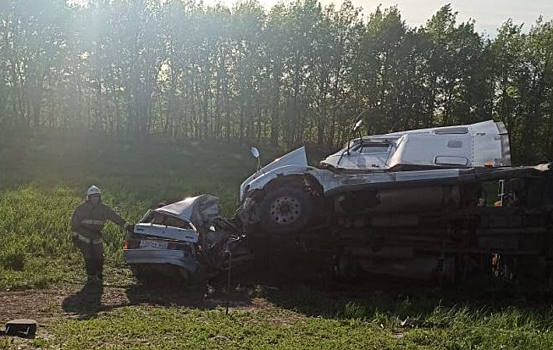 Водительница Volkswagen Polo спровоцировала аварию с гибелью детей под Саратовом