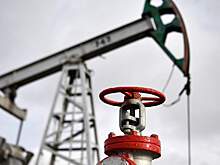 Нефть подешевела под влиянием двух факторов