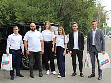 Молодогвардейцы поздравили с Днем знаний пациентов детской больницы