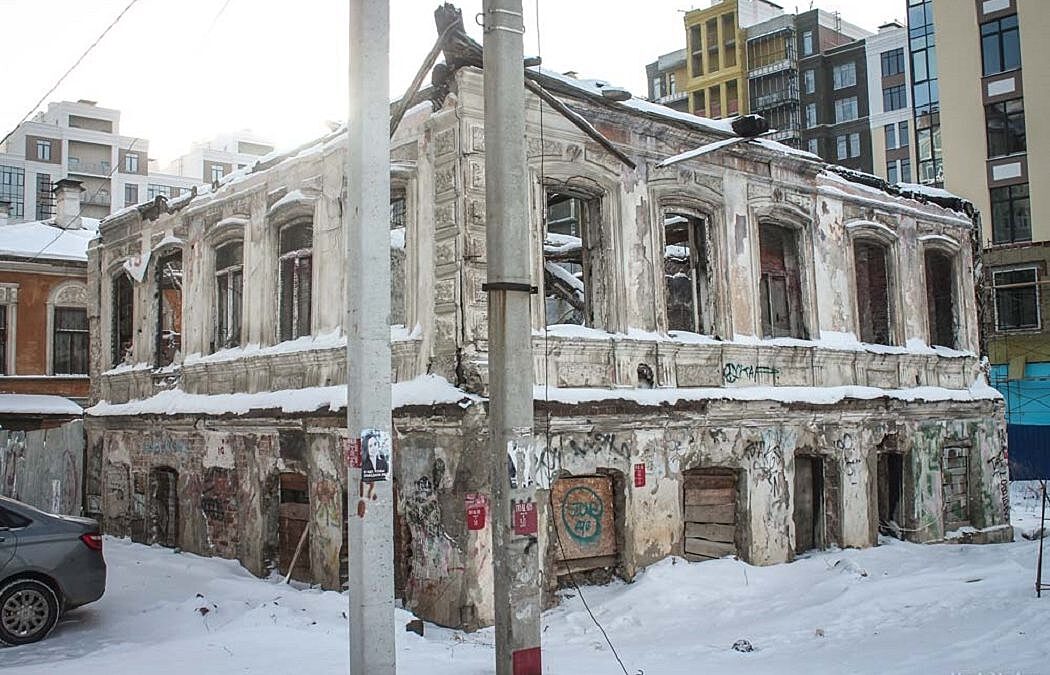 В Екатеринбурге разрушают старинную усадьбу Звонарёва