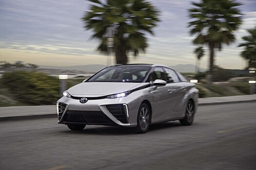 Toyota: водородные машины сравняют с гибридами по цене к 2025 году
