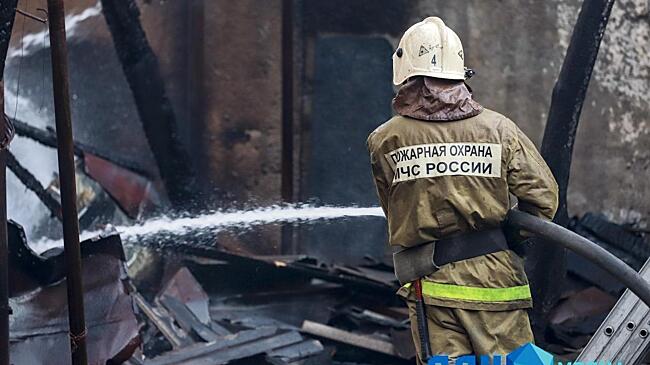 В Ростовской области локализовали пожар в торговом здании