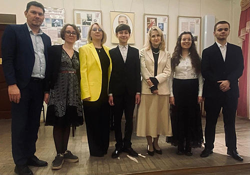 Ученики детской школы искусств с Ямала выступили на двух конкурсах в Петербурге