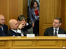 Ради дополнительного стимулирования: депутаты гордумы решили выплачивать себе премии в 25 окладов
