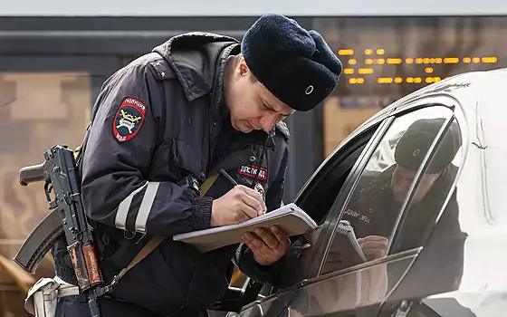 Автоэксперт напомнил о новых штрафах для автомобилистов и самокатчиков в 2024 году