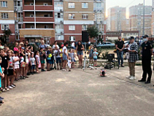 В Липецке сотрудники полиции и общественники продолжили реализацию цикла тематических встреч с жителями многоквартирных домов