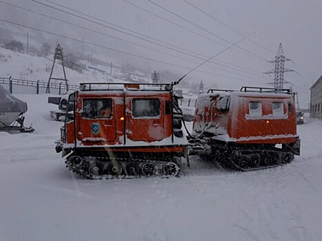 На Колыме сотрудники МЧС спасли десятки человек, застрявших в снежных заносах