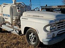 Dodge D300 1959 — редкий и специализированный топливозаправщик, который проехал 25 000 км