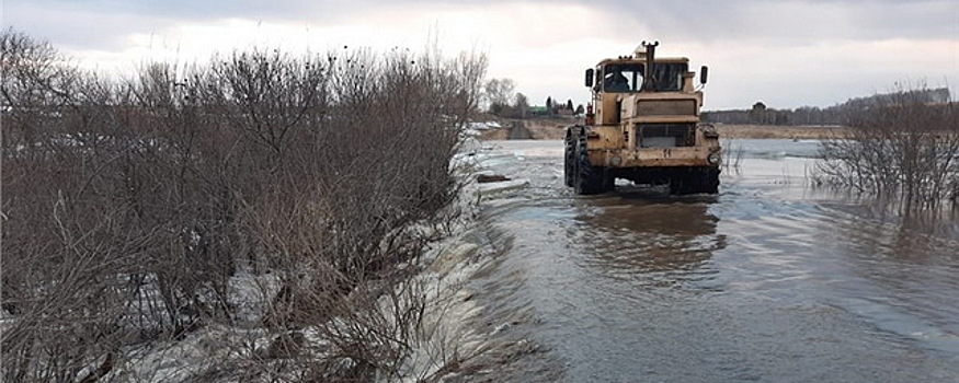 На Алтае талые воды затопили уже пять дорог