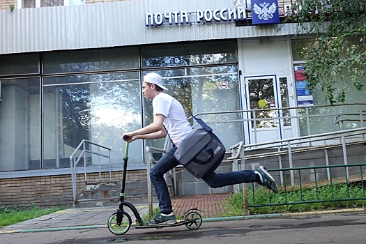 Подростки на посылках: Работодатели закрывают вакансии  за счет несовершеннолетних
