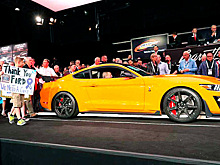 Первый Ford Mustang Shelby GT500 продали за 60 секунд