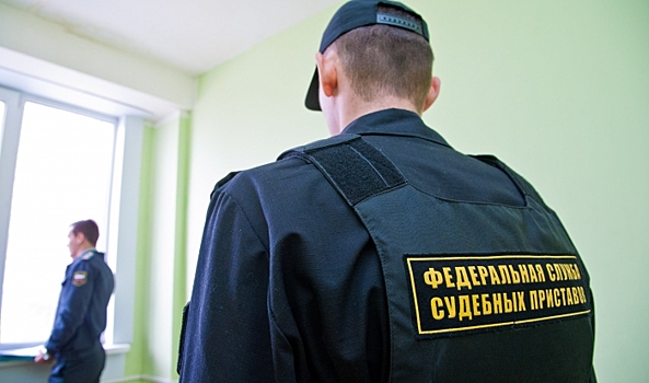 Волгоградцам рассказали, на какие выплаты не могут наложить арест приставы