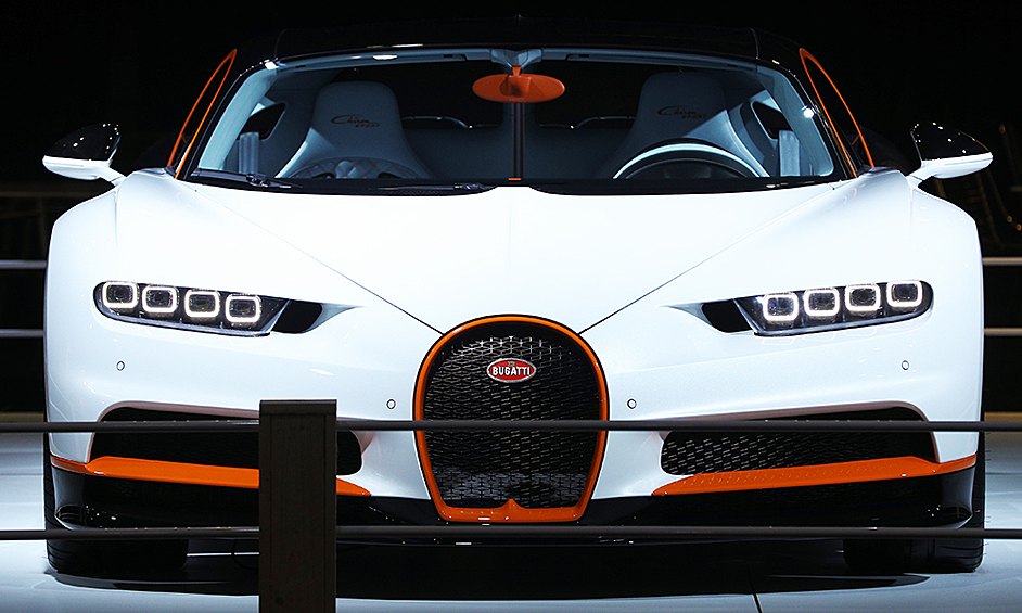 В этой же ценовой категории находится Bugatti Chiron. Экземпляр в начальной комплектации обойдется вам в 3 миллиона долларов.