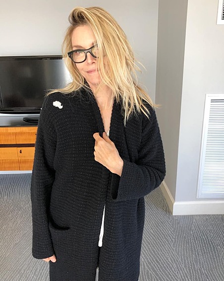 Что касается личной жизни, звезда "Лица со шрамом" дважды была замужем. У актрисы двое детей. 