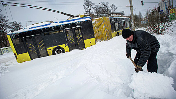 80 населенных пунктов Украины остались без электричества