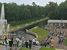 Участники проекта «Поезд Памяти» увидели знаменитые фонтаны Петергофа