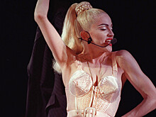 Мадонна выйдет на сцену в культовом бюстгальтере-"пуле"