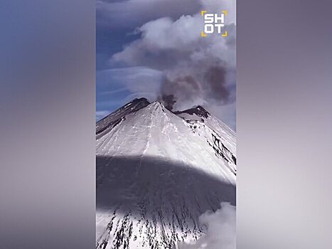 Активность зафиксировали в кратере вулкана Ключевская Сопка