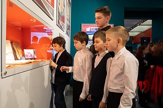 Порядка 50 раритетов из коллекций музеев школ Москвы и Волгограда представлены на выставке «Памяти героев Сталинграда» в Музее Победы