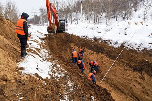 За четыре дня на набережной уложили более 400 метров труб