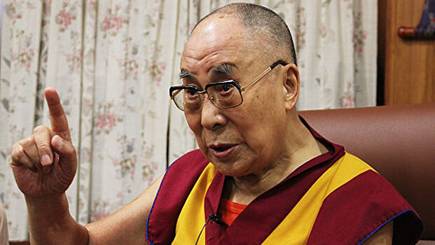 В Китае прокомментировали "угрозу" Далай-ламы переродиться в Индии