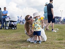 Поздравление Главы Ханты-Мансийска Максима Ряшина с Днём матери