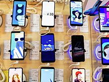 «Не из-за курса рубля»: почему подешевели смартфоны