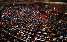 Парламент Франции закрепил в конституции право на аборт