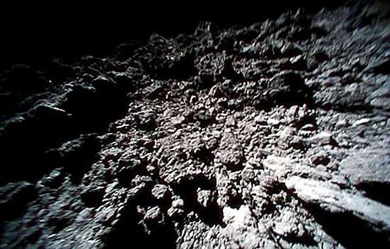 Японцы нашли компонент воды на астероиде Рюгу