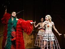 «Лубянский гример» зовет встретить весну под брызги шампанского в Новом театре