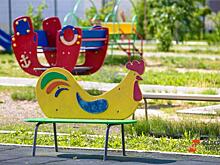 «Халатность зашкаливает». Ямальцы потребовали убрать торчащие провода с детской площадки